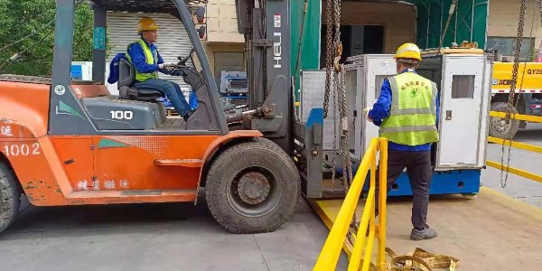 善于利用搬遷設(shè)備提高設(shè)備搬運(yùn)工作效率