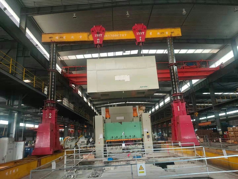 重型生產(chǎn)設備搬運