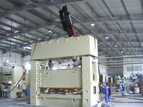 上海海泰汽配有限公司沖床設(shè)備安裝 上海海泰汽配有限公司沖床設(shè)備安裝